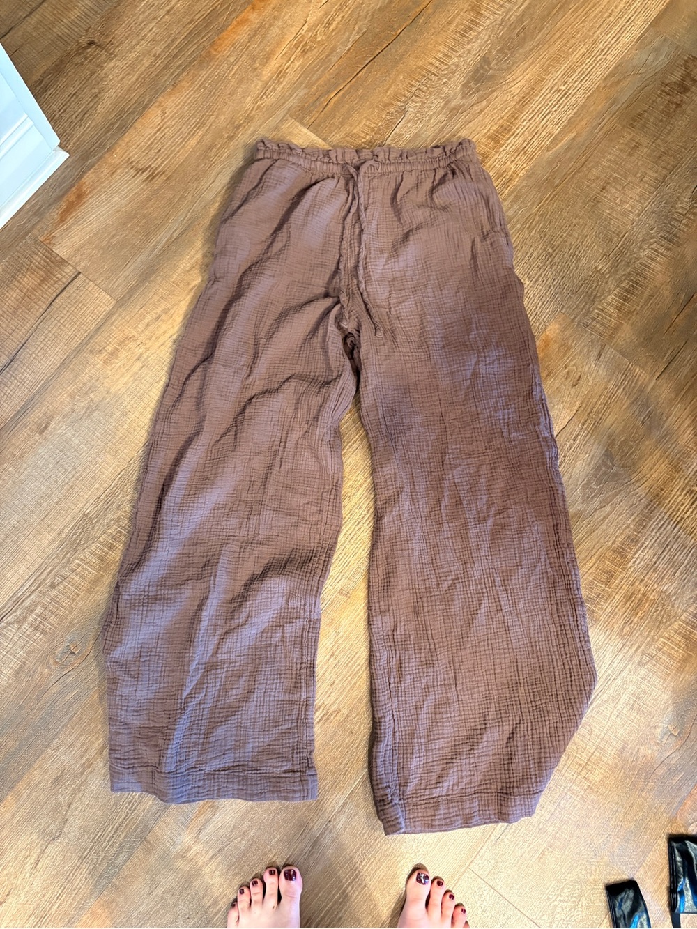 Universal Thread Women's Relaxed Brown Wide-Leg Trousers